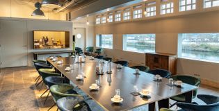 F @degruyter - foto 2