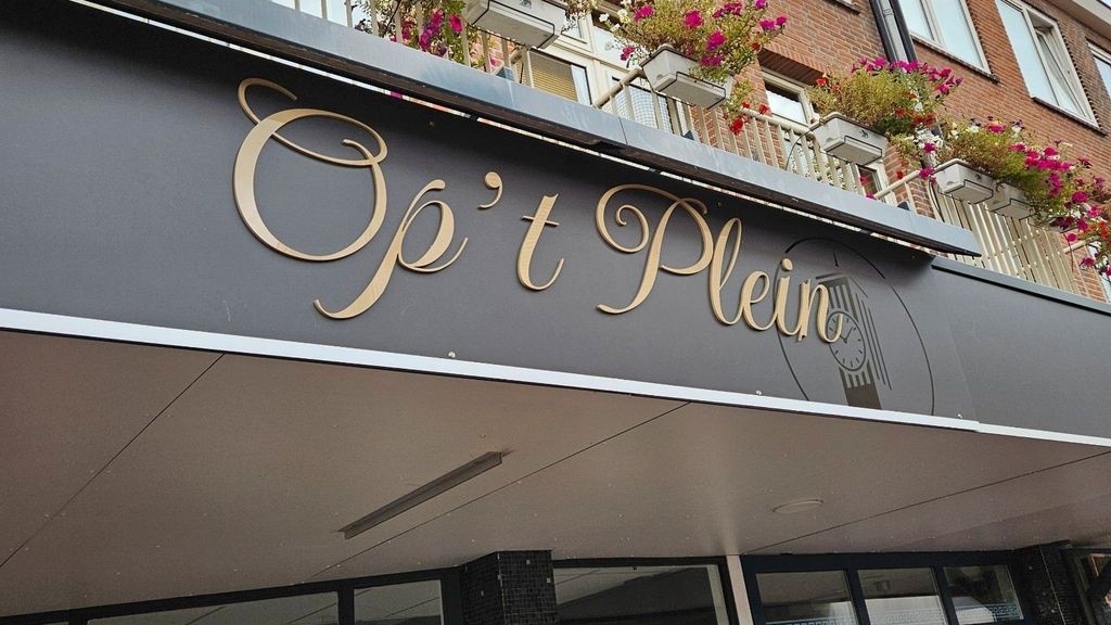 Op 't Plein - foto 1