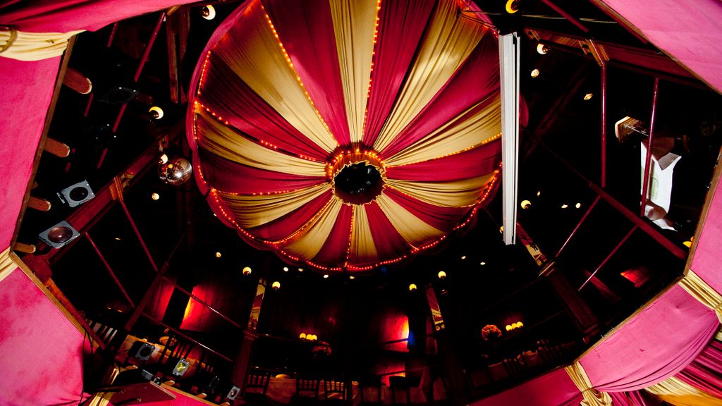 De Spiegeltent